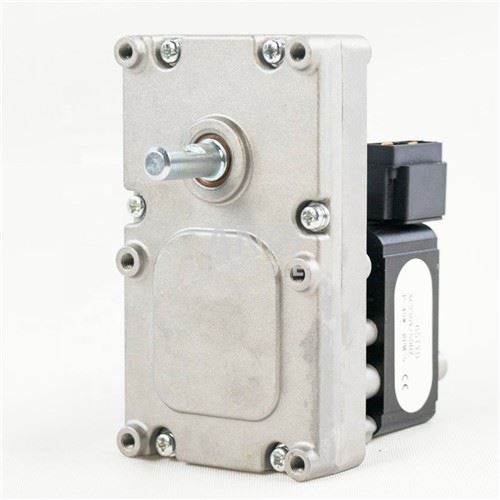 Motor de polo sombreado